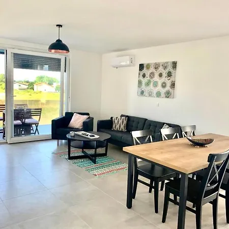 Apartamento Brand New 3 Bedroom Inara G *